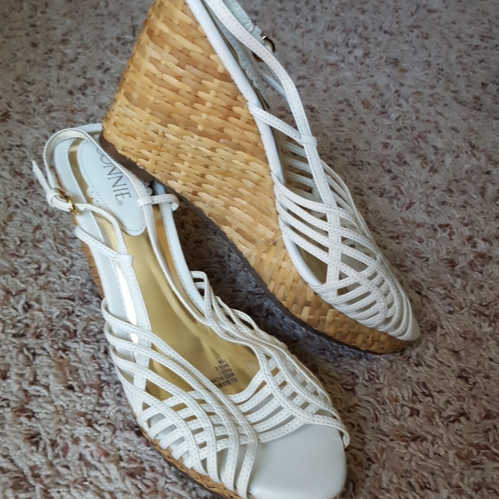 Sandals - Picture 2 of 3